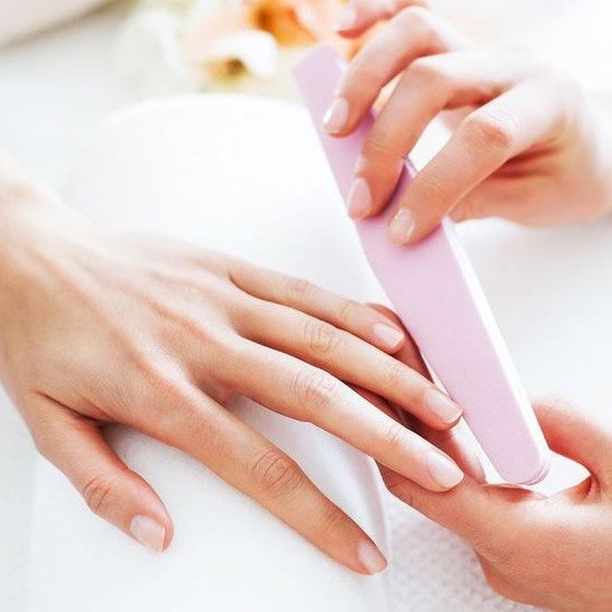 Догляд за нігтями